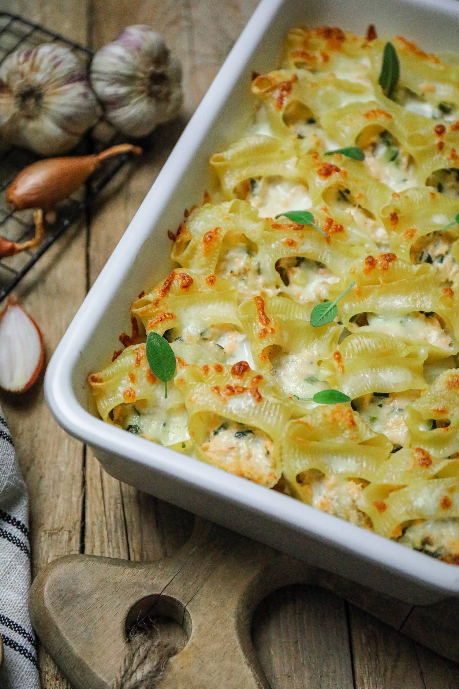 Lumacomi au Saumon et à la courgette sur lit de poireaux