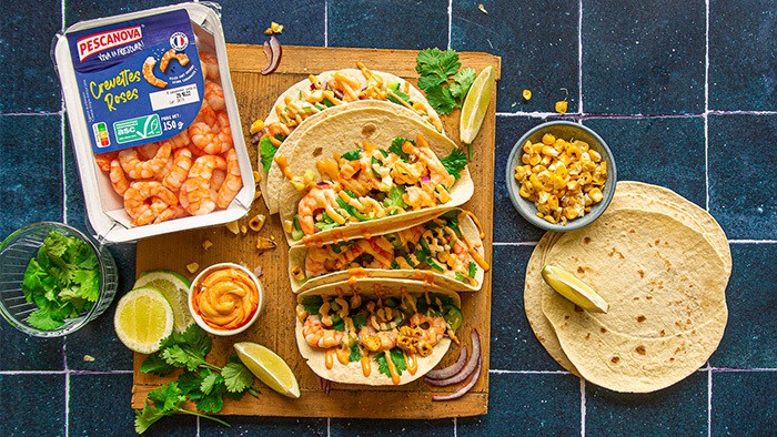 Tacos de crevettes et sauce bang-bang