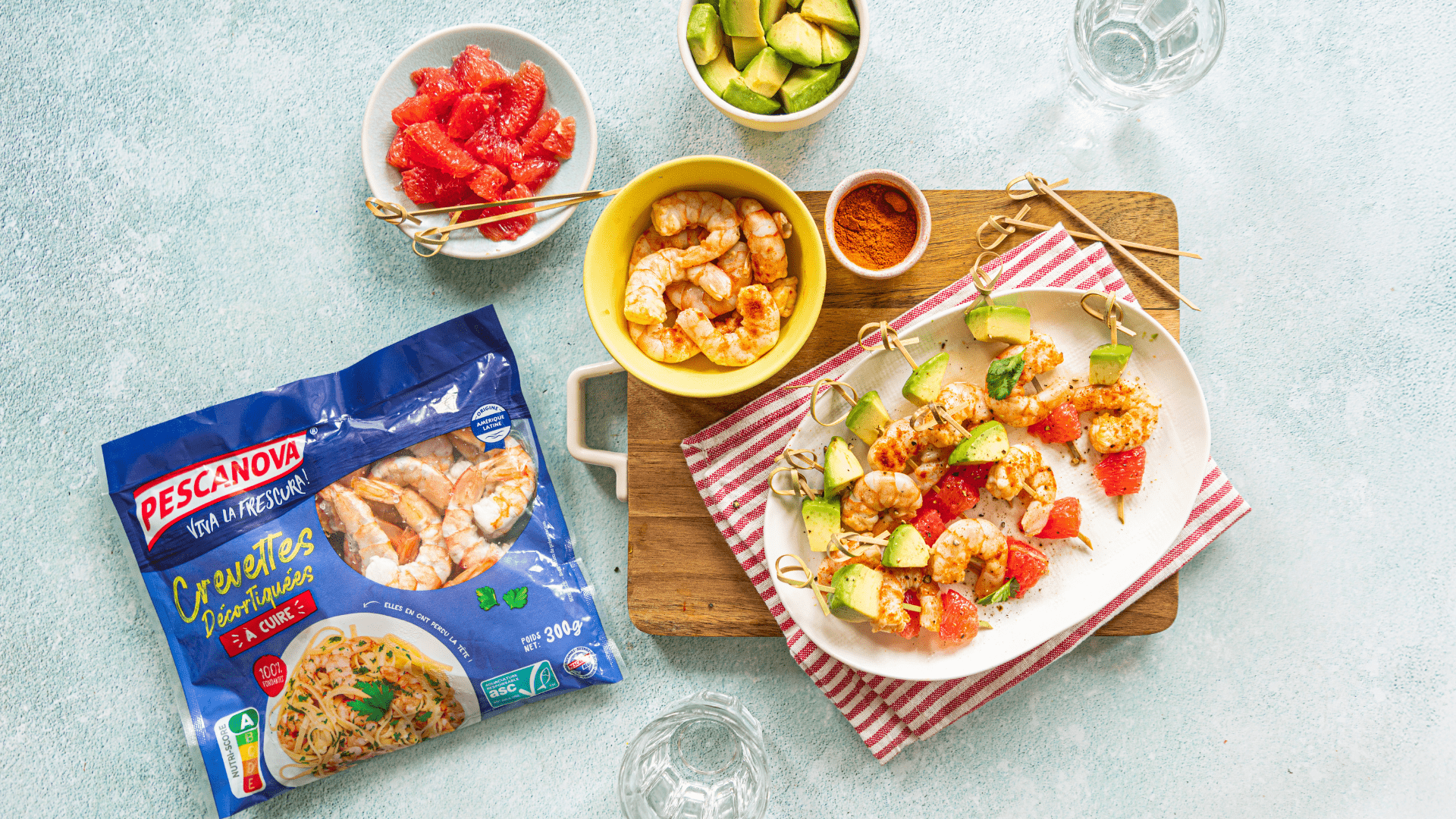 Brochettes crevettes avocat pamplemousse express