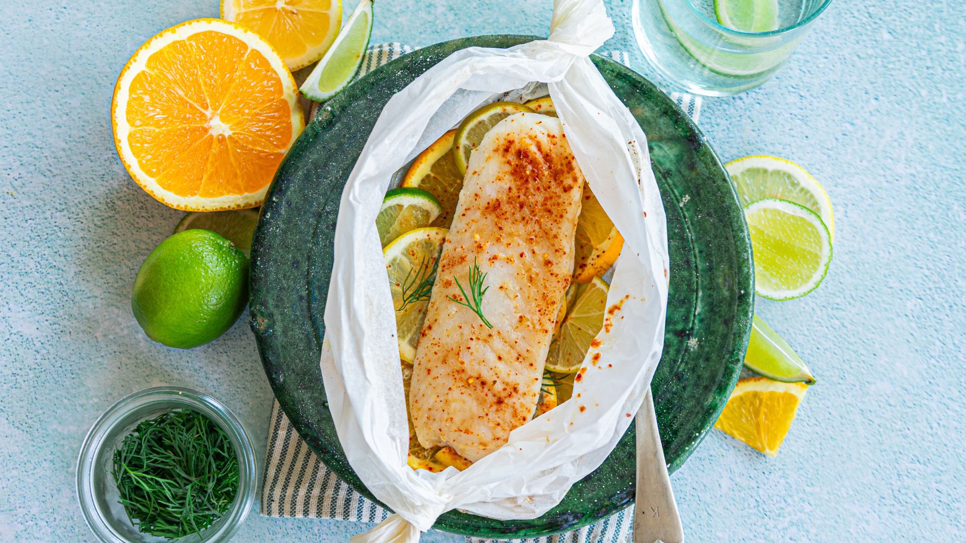Papillote de Merlu aux Agrumes, Piment d’Espelette & Aneth